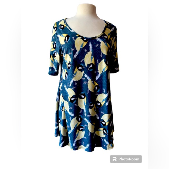 EUC LuLuRoe Yellow Bird T-Shirt Women’s Size Medium - Picture 1 of 8